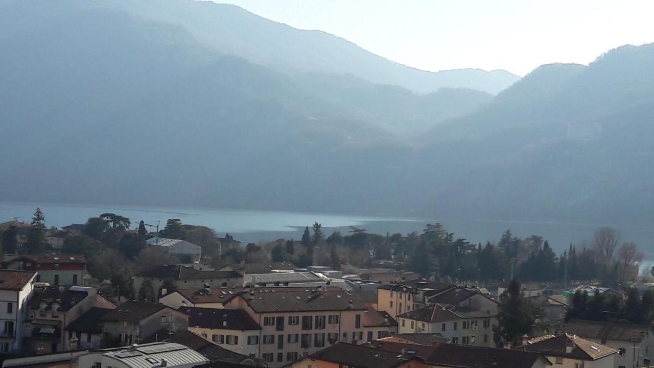 Miralago Casa Vacanze Apartment Mandello del Lario Bagian luar foto