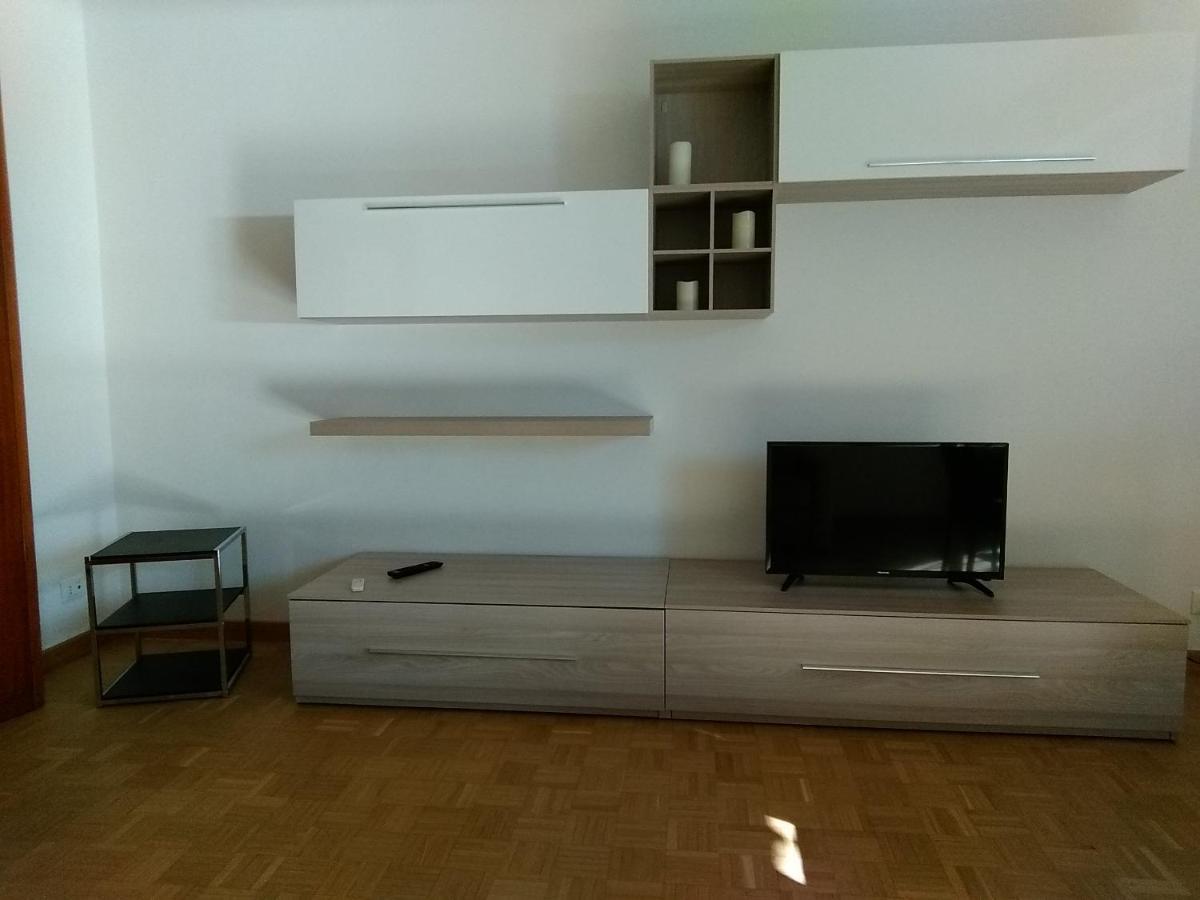 Miralago Casa Vacanze Apartment Mandello del Lario Bagian luar foto