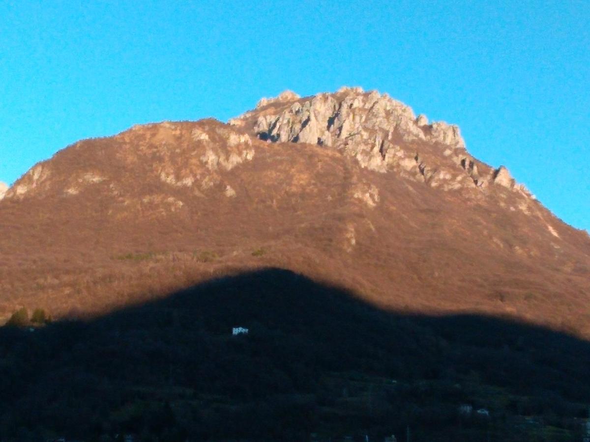 Miralago Casa Vacanze Apartment Mandello del Lario Bagian luar foto